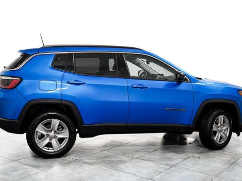Used 2022 Jeep Compass Latitude AWD/4WD image 7