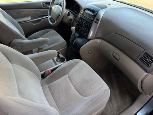 Used 2008 Toyota Sienna LE FWD image 22
