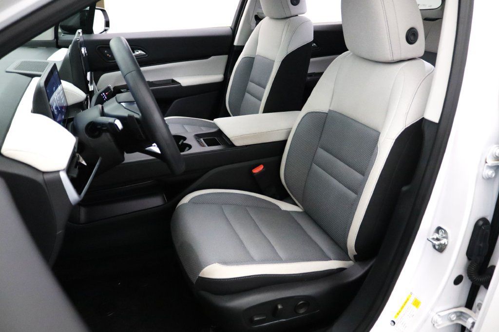 Used 2024 Honda Prologue EX image 2
