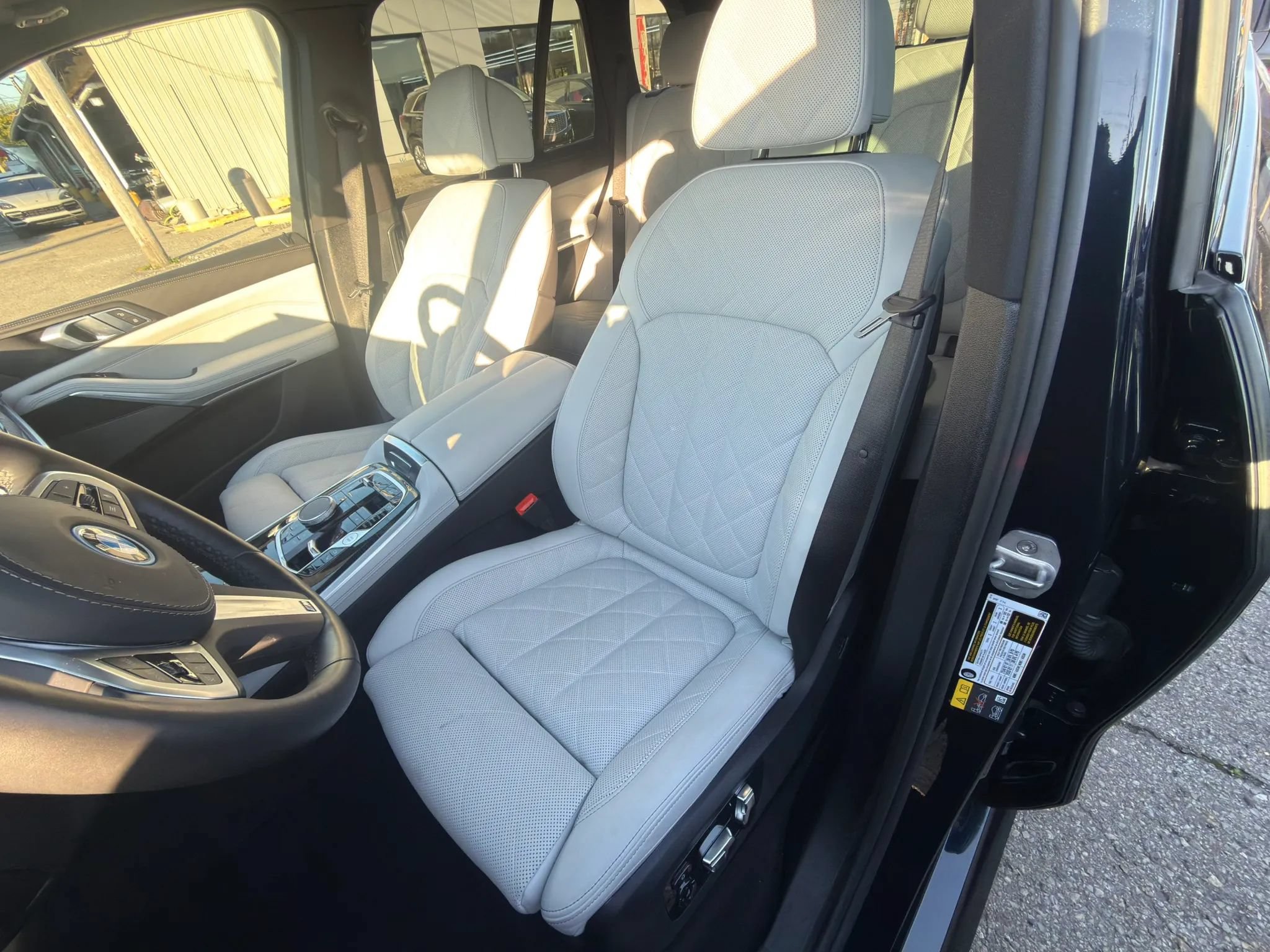 Used 2026 BMW X5 xDrive50e w/ M Sport Package AWD/4WD image 14