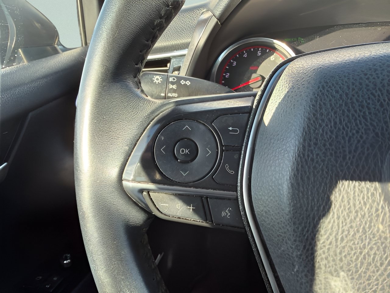 Used 2018 Toyota Camry XSE w/ Audio Package FWD image 15