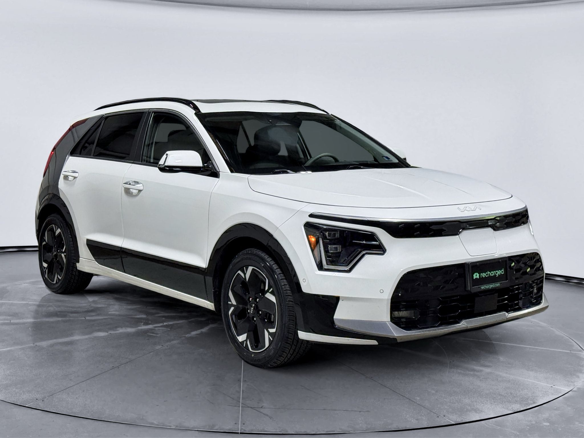 Used 2023 Kia Niro Wave FWD image 4
