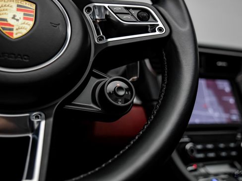 Used 2019 Porsche 911 Turbo image 46