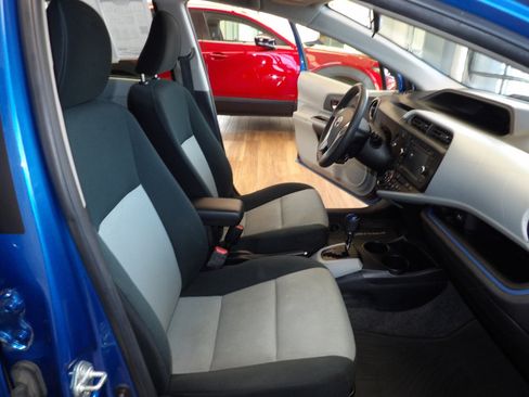 Used 2012 Toyota Prius C Three w/ Preferred Accessory Pkg #1 FWD image 14