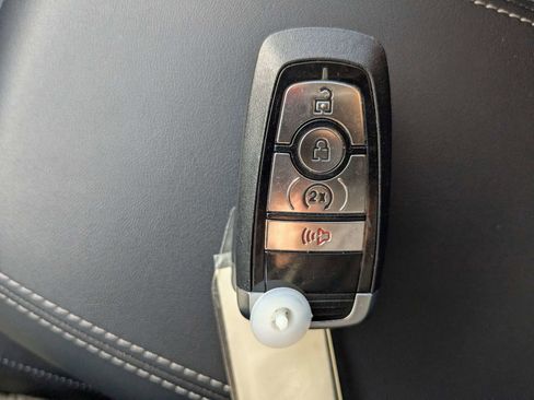 Used 2025 Ford Ranger Lariat w/ FX4 Off-Road Package image 33