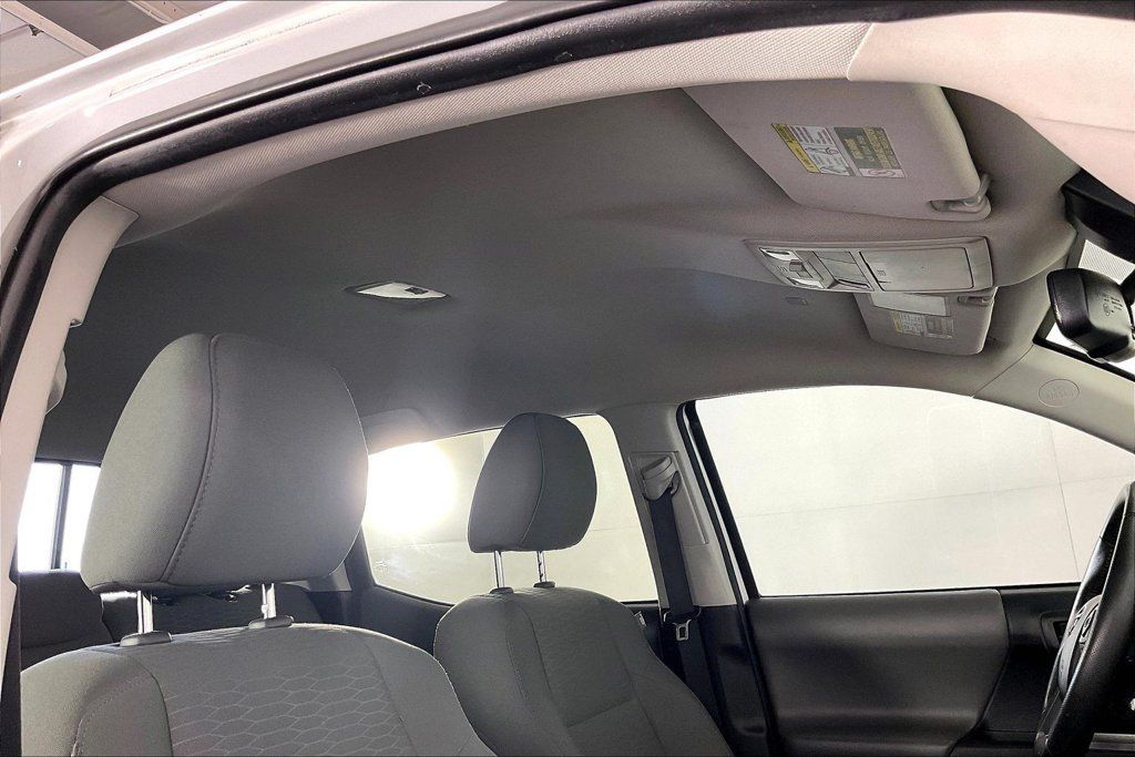 Used 2019 Toyota Tacoma SR5 AWD/4WD image 19