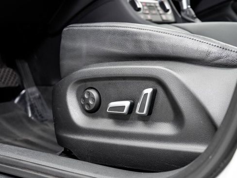 Used 2018 Audi Q3 2.0T Premium image 11