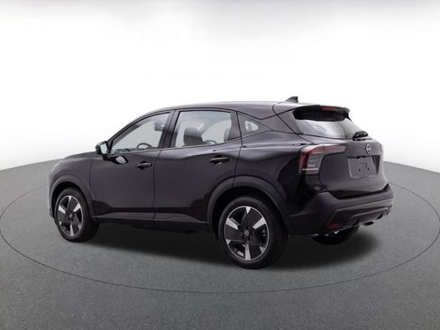 Used 2026 Nissan Kicks SR AWD/4WD image 5