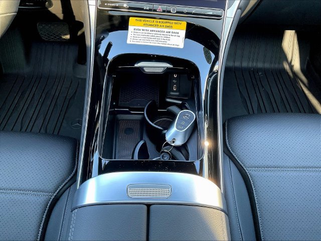 Used 2026 Mercedes-Benz GLC 300 4MATIC image 17