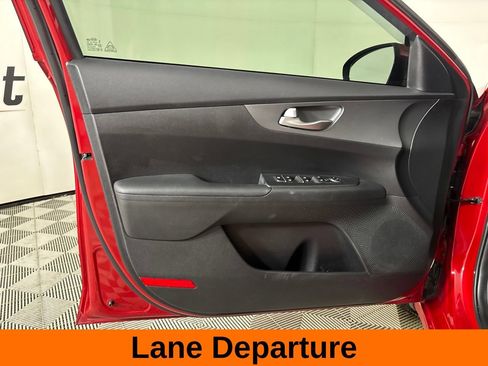 Used 2021 Kia Forte LXS FWD image 10