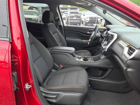 Used 2023 GMC Acadia SLE w/ Driver Convenience Package FWD image 14