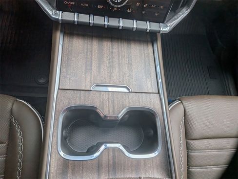 New 2026 GMC Acadia Denali Ultimate w/ LPO, Floor Liner Package image 15