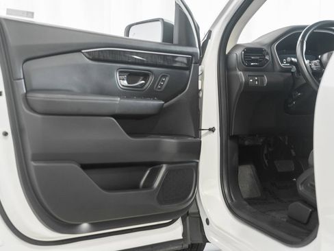 Used 2023 Honda Pilot Elite image 46