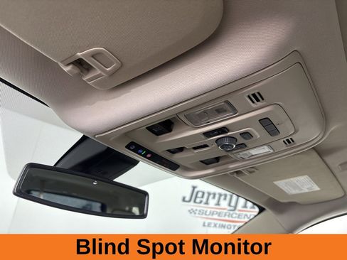 Used 2021 GMC Yukon XL Denali image 21