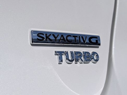 New 2026 MAZDA MAZDA3 Hatchback w/Premium Plus Pkg image 13