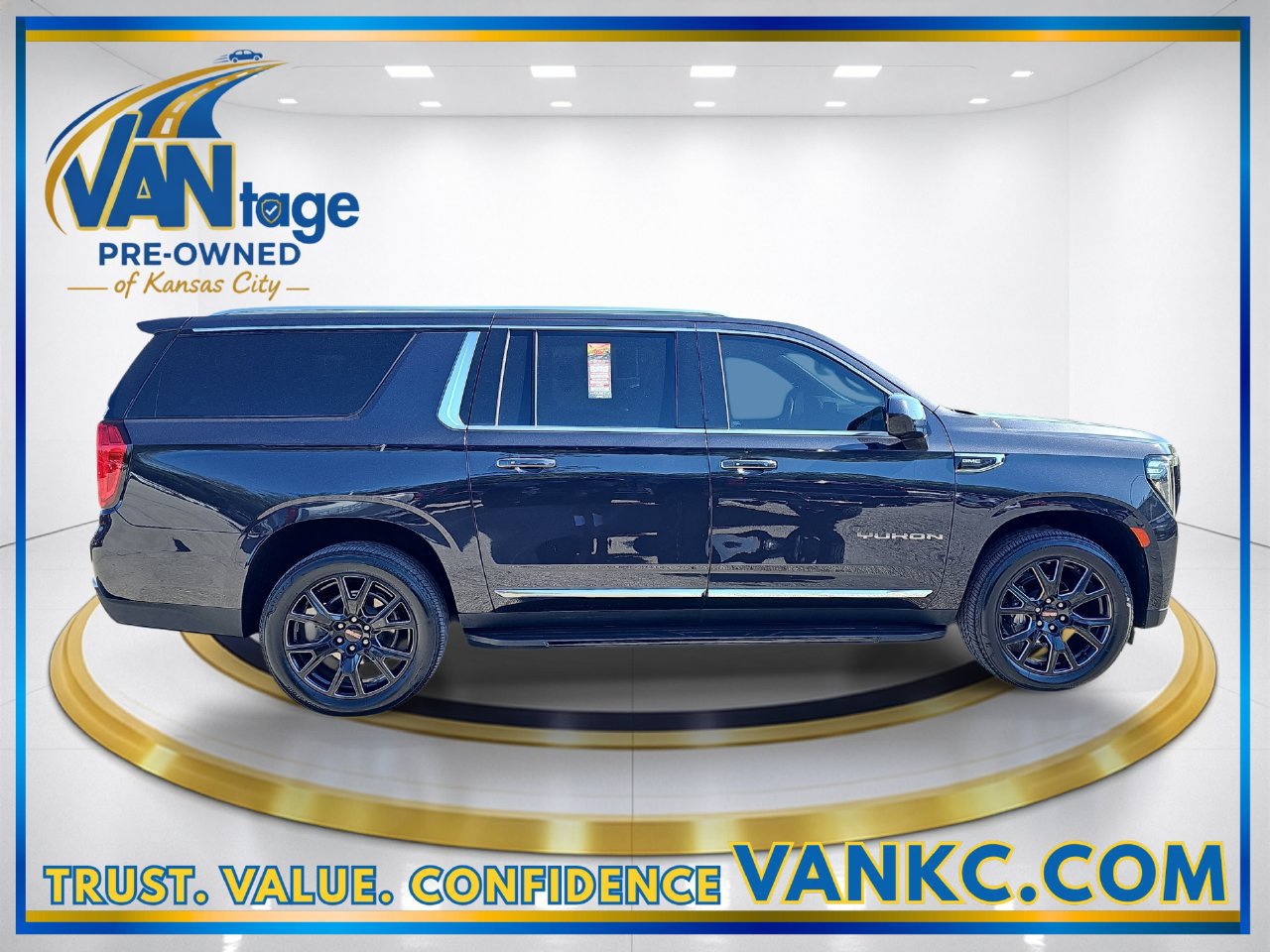 Used 2023 GMC Yukon XL SLT AWD/4WD image 5
