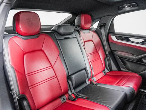 Certified 2024 Porsche Cayenne S AWD/4WD image 6