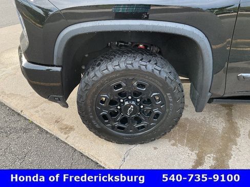 Used 2024 Chevrolet Silverado 2500 High Country w/ Midnight Edition AWD/4WD image 10