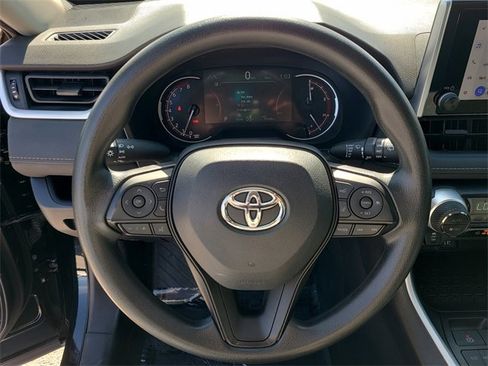 Used 2024 Toyota RAV4 XLE image 27