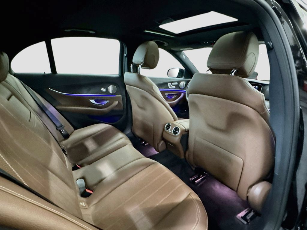 Used 2022 Mercedes-Benz E 350 4MATIC Sedan image 32