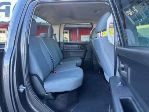 Used 2018 RAM 2500 Tradesman w/ Chrome Appearance Group AWD/4WD image 14