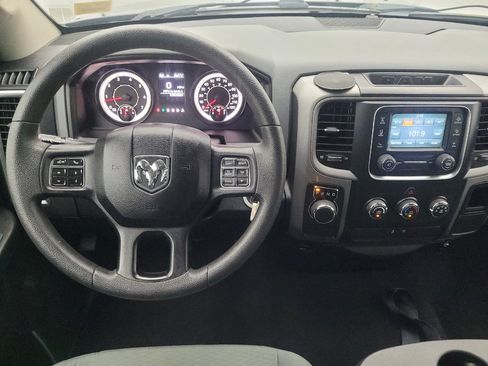 Used 2018 RAM 1500 Express RWD image 22