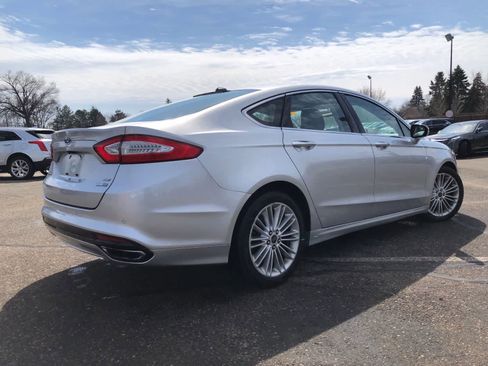 Used 2016 Ford Fusion SE w/ Equipment Group 202A image 2