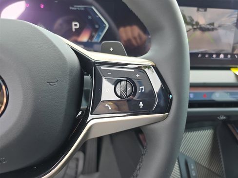 Used 2025 BMW X3 xDrive30i w/ Premium Package image 35