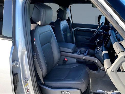 Certified 2024 Land Rover Defender 130 X image 28