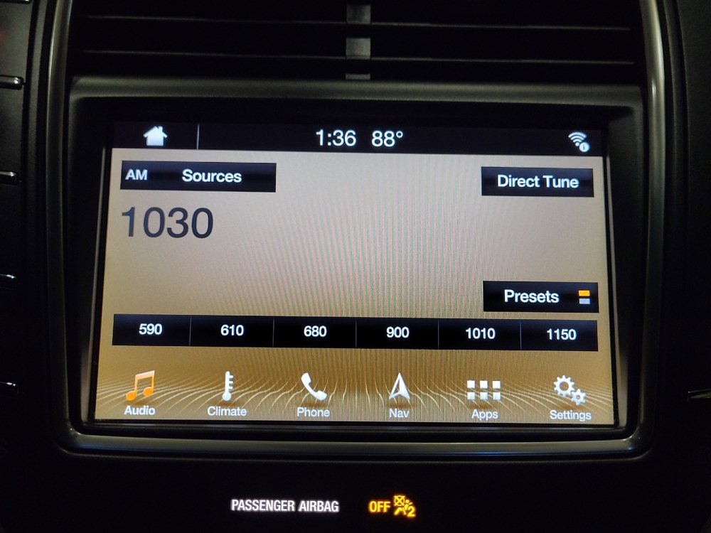 Used 2017 Lincoln MKX Select w/ Select Plus Package AWD/4WD image 25