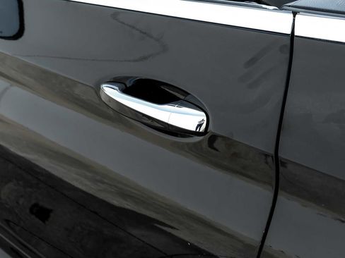 Used 2018 Mercedes-Benz C 300 Cabriolet image 39