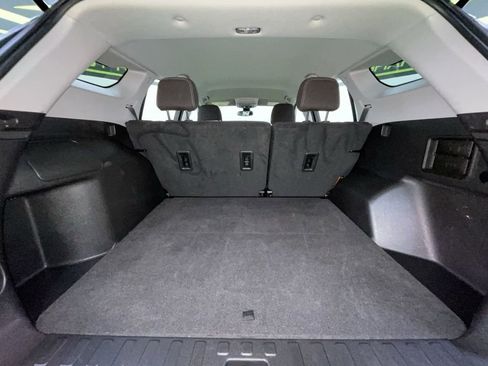 Used 2024 GMC Terrain SLE image 28