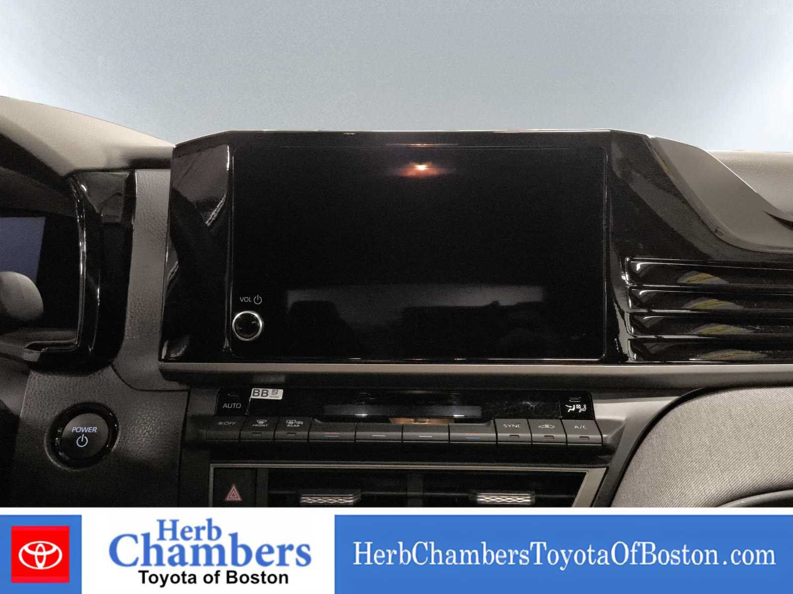 Used 2025 Toyota Camry LE AWD/4WD image 27