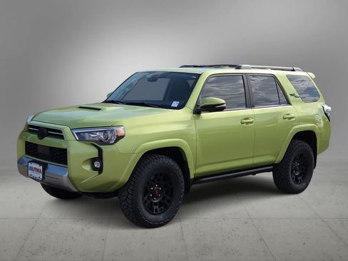 Certified 2023 Toyota 4Runner TRD Off-Road Premium w/ Moonroof Package AWD/4WD image 4