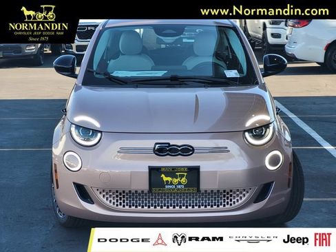 New 2026 FIAT 500 e FWD image 2
