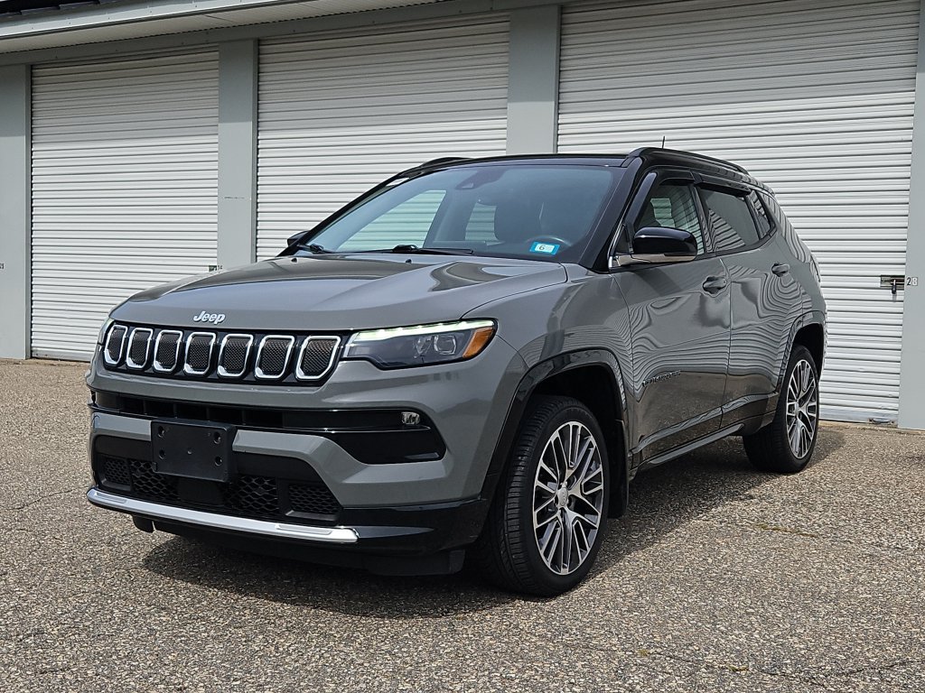 Used 2022 Jeep Compass Limited w/ Elite Group AWD/4WD image 1