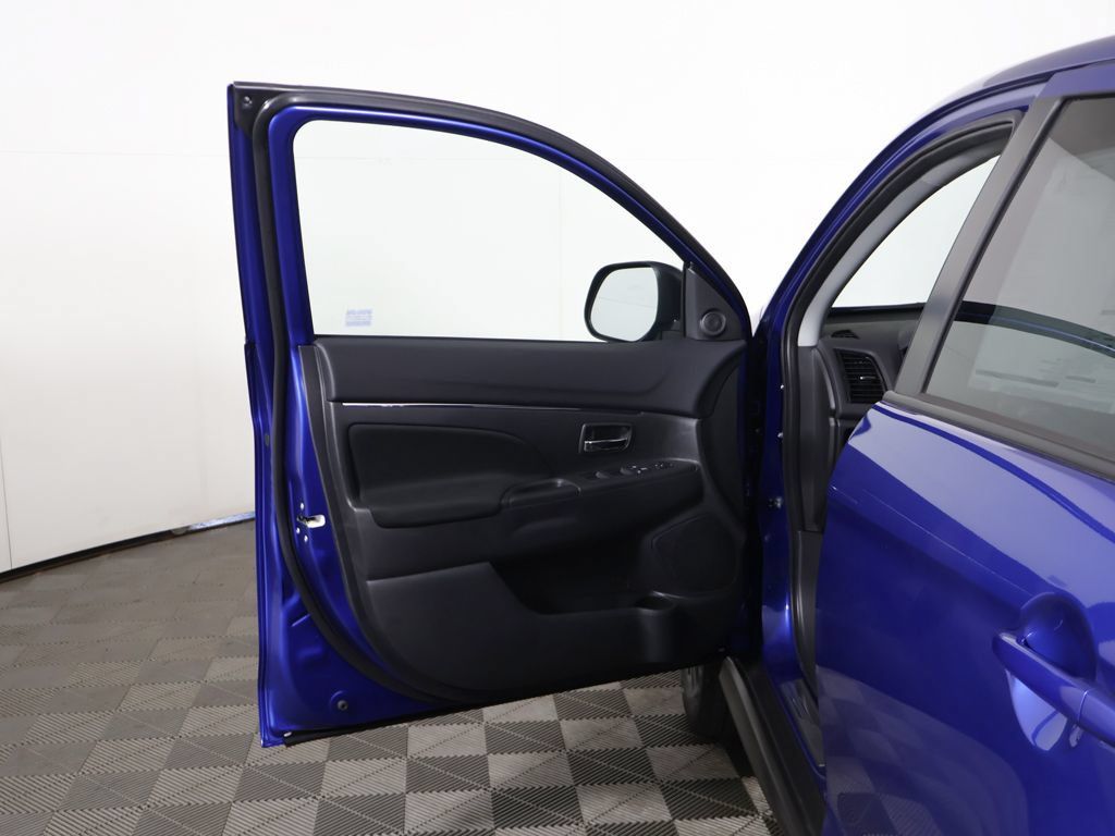 New 2027 Mitsubishi Outlander Sport ES AWD/4WD image 15