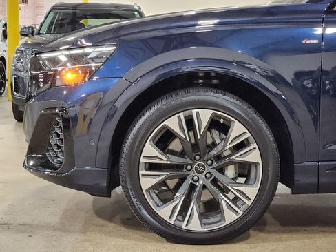 Used 2025 Audi Q8 Premium Plus image 5