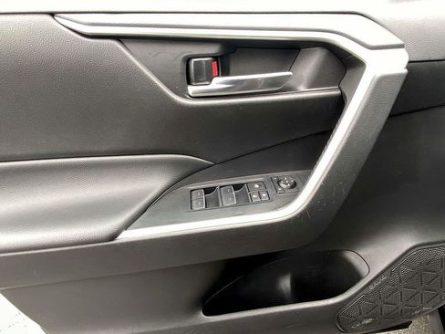 Used 2024 Toyota RAV4 XLE FWD image 17