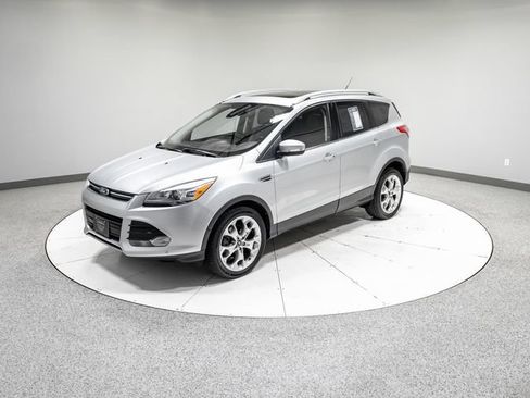 Used 2014 Ford Escape Titanium w/ Equipment Group 401A AWD/4WD image 30