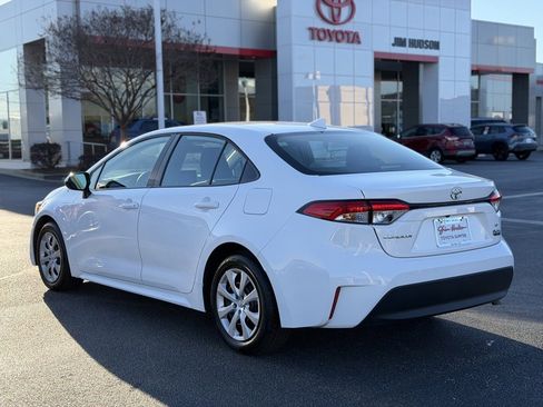 Used 2025 Toyota Corolla LE image 5