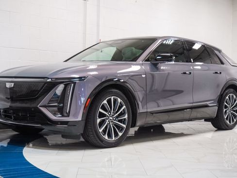 Used 2024 Cadillac Lyriq Sport AWD/4WD image 4