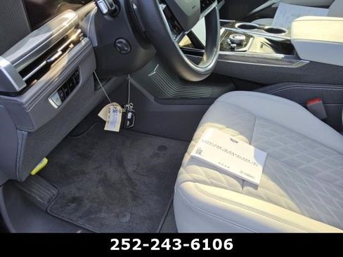 Used 2026 Cadillac Escalade IQ Luxury 1 AWD/4WD image 12