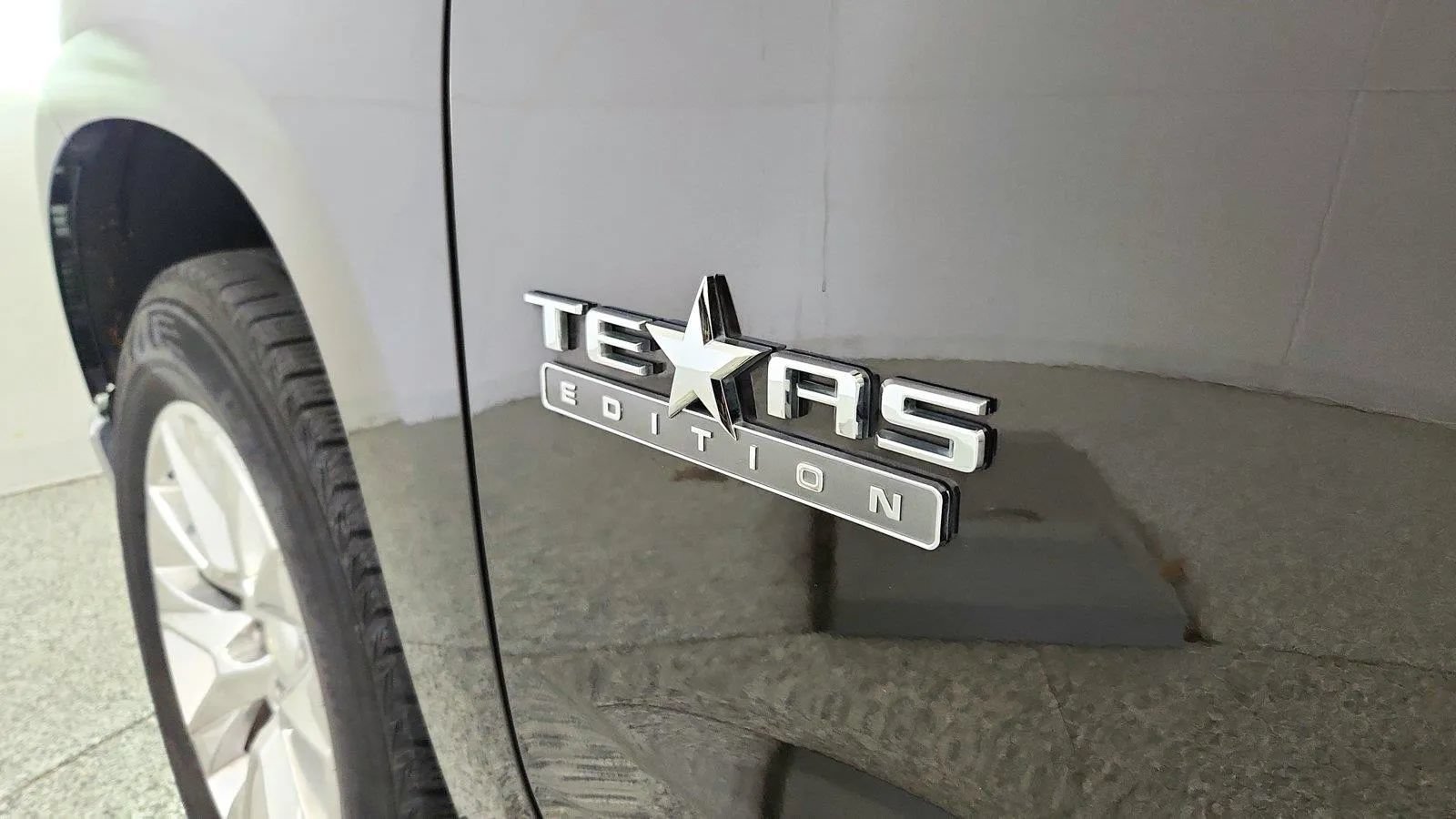Used 2019 Chevrolet Silverado 1500 LTZ w/ LTZ Texas Edition RWD image 26
