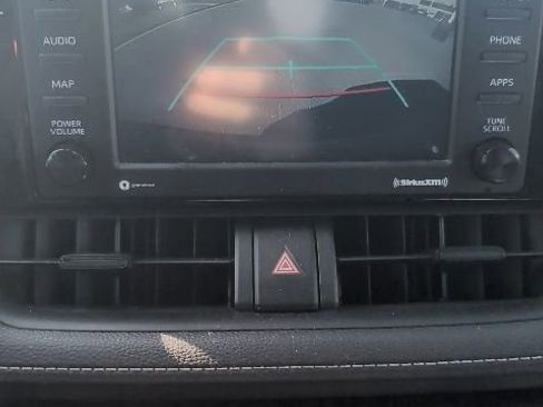 Used 2021 Toyota RAV4 XLE image 13