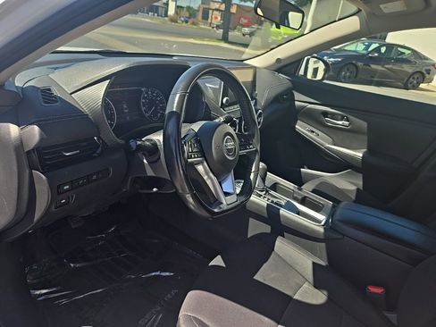 Used 2022 Nissan Sentra SV image 11