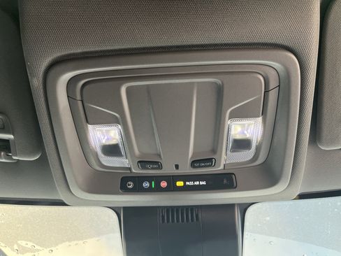 Used 2023 GMC Sierra 1500 Elevation image 20