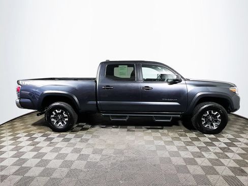 Used 2022 Toyota Tacoma TRD Off-Road AWD/4WD image 8