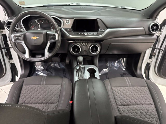 Used 2021 Chevrolet Blazer LT AWD/4WD image 2