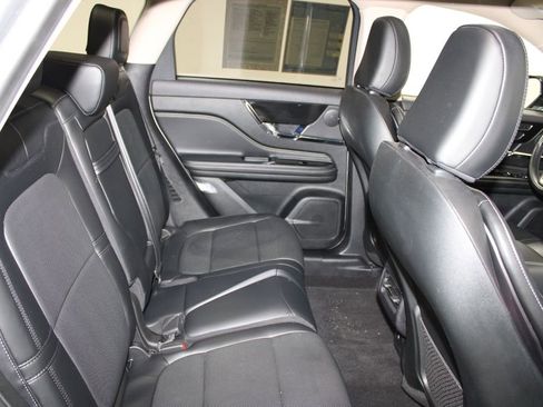 Used 2023 Lincoln Corsair Reserve w/ Equipment Group 201A AWD/4WD image 31